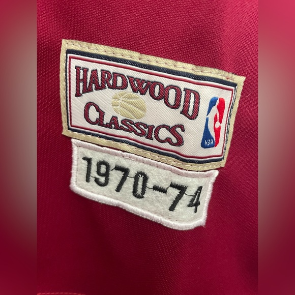 Men’s Mitchell & Ness Cleveland Cavaliers Jersey Lebron James - Picture 3 of 6